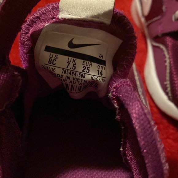 Nike toddler girls 8m - Picture 3 of 5